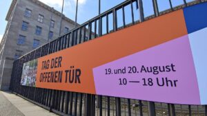 Bundesregierung zählt über 100.000 Besuche bei Tag der offenen Tür