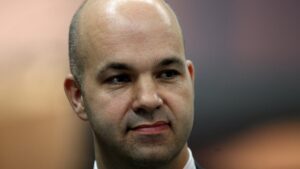 Fratzscher sieht Ansiedlung Chipfabriken gespalten