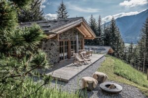 Die Benglerwald Chalets: Komfortzone im herbstlichen Lechtal