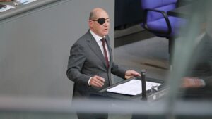 Rhein schlägt Einladung in Scholz` "Deutschland-Pakt" aus