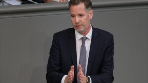 Nach Bürgergeld-Anpassung: Dürr will Entlastungen für Arbeitnehmer