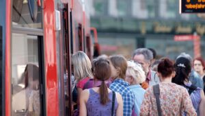 Städte warnen vor Nachteilen für Studenten durch Deutschlandticket