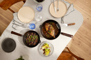 Weihnachten wird zum G(en)uss – die Gusseisenpfannen von STUR.