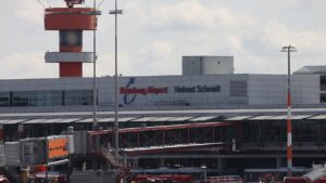 Flugbetrieb in Hamburg wieder aufgenommen