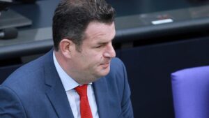 Heil will mehr geflüchtete Ukrainer in Arbeit bringen