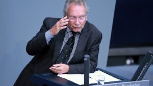 Klaus Ernst kündigt Gründung einer "Gruppe" im Bundestag an