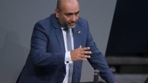 Nouripour verteidigt schärfere Abschieberegeln