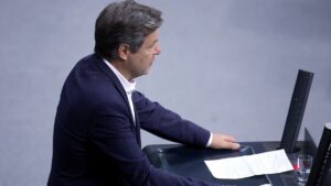 Habeck legt neue Industriestrategie vor