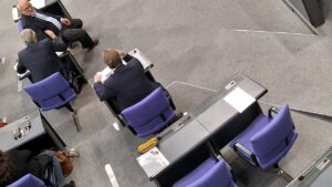 Linksfraktion beschließt Auflösung zum 6. Dezember