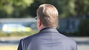 Karl-Theodor zu Guttenberg nennt Pistorius "einen Glücksfall"