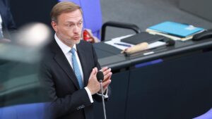 Finanzminister verspricht Familien Steuerentlastung