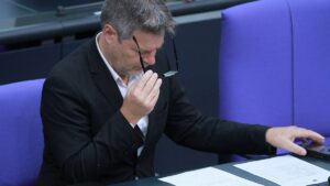 Habeck hat noch keine Lösung für fehlende 60 Milliarden
