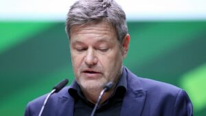 Habeck erwartet nach Klimafonds-Urteil deutliche Wachstumseinbußen