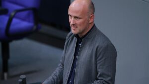 Queer-Beauftragter begrüßt Pläne für "Verantwortungsgemeinschaft"