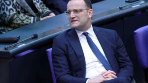 Spahn sieht Kontrollverlust des Kanzlers im Haushaltsstreit