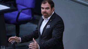 Hahn kritisiert trotz Rekordhöhe Mangel an Rüstungsexporten