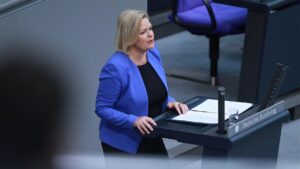 Faeser verspricht "äußerste Wachsamkeit" in Silvesternacht