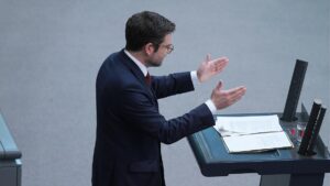 Buschmann will Anlegerklagen straffen