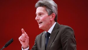 Mützenich: Ampel hat Anteil am Erstarken der AfD