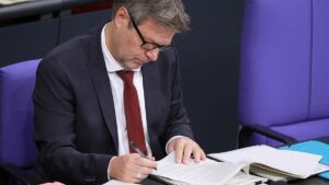 Habeck sieht aktuell keine Notwendigkeit für zusätzliches Klimageld