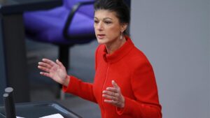 Wagenknecht doch zu Führung ihrer Partei bereit