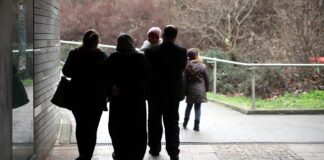 Gutachten: Asylsuchende müssen Fluchtgründe nicht beweisen