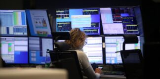 Dax zum Wochenende leicht im Minus