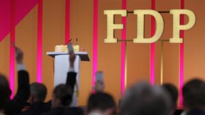 Befragungsinitiator fordert FDP-Spitze zu Kurswechsel auf Befragungsinitiator fordert FDP-Spitze zu Kurswechsel auf