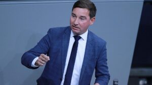 Hartmann für Untersuchung von AfD-Verbindungen zu Russland