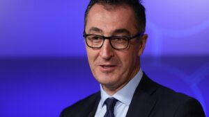 Özdemir erhält Unterstützung für "Tierwohlcent"-Vorstoß