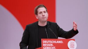 Schuldenbremse: Kühnert drängt auf mehr Investitionen