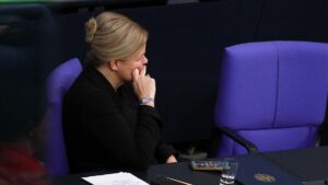 Faeser sieht "hohe Hürden" beim Entzug von Grundrechten