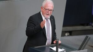 Hellmich lehnt Atombewaffnung der EU ab