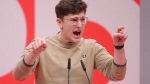 Juso-Chef beschimpft Merz als "wirtschaftspolitischen Bruchpiloten"