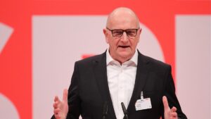 Woidke mahnt zu Veränderungsbereitschaft