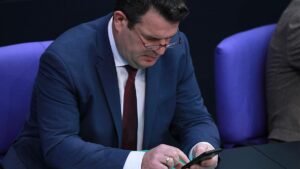 Heil sieht "anständigere Arbeitsbedingungen" in der Fleischindustrie