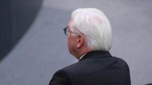 Steinmeier bereut seine Äußerung über "Kaliberexperten"