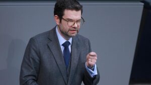 Berlinale-Eklat: Buschmann droht mit strafrechtlichen Konsequenzen