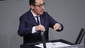 Özdemir verteidigt neues Tierschutzgesetz