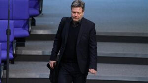 Habeck sieht keine Chance für Einsparungen und Steuererhöhungen