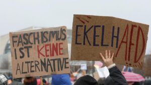 Karl-Theodor zu Guttenberg: Demos alleine werden nichts ändern