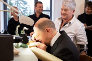 Bundeskanzler zu Besuch in der Uhrenmanufaktur