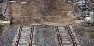 Politiker und Verbraucherschützer kritisieren Bahn-Sparpläne