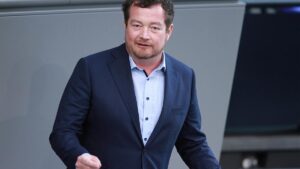 Bundestag wählt Grötsch zum ersten Polizeibeauftragten des Bundes