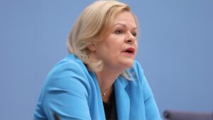 Faeser nennt AfD-Politiker "Teil des russischen Propaganda-Apparats"
