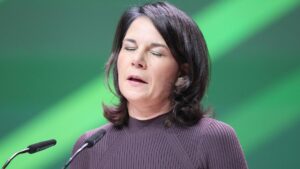 Baerbock verteidigt emotionale Auftritte als Chefdiplomatin