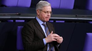 Röttgen: Politische Spaltung in Polen schwächt das Land und Europa