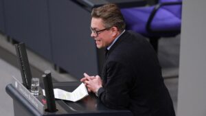 Kontrollgremiumschef für Sonderermittler in Taurus-Abhöraffäre