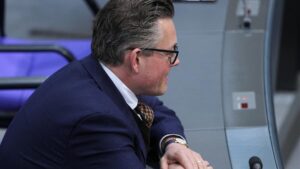 Von Notz will Überprüfung von Geheimhaltungsregeln