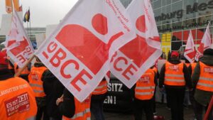 Chemiegewerkschaft droht vor neuer Tarifrunde mit Streiks